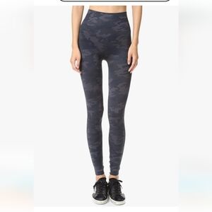 SPANX Women's Seamless Camo Leggings - 🆕